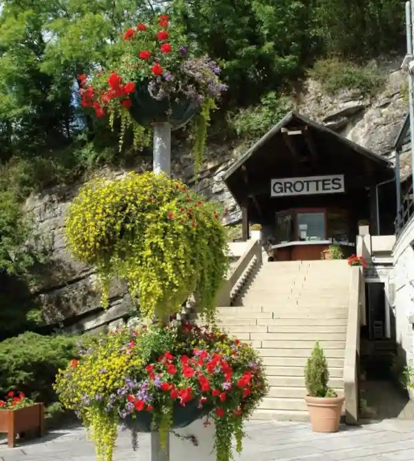 Entrée des Grottes de Remouchamps